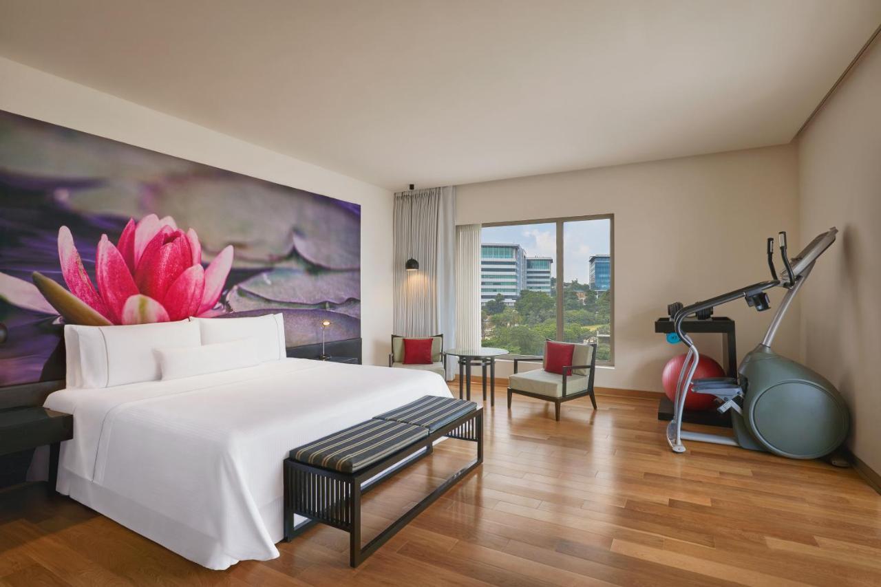 The Westin Hyderabad Mindspace Εξωτερικό φωτογραφία